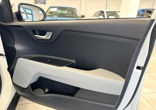 Kia Stonic cena 72900 przebieg: 27975, rok produkcji 2019 z Suwałki małe 326